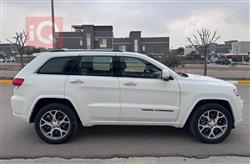 جیپ گراند شیرۆکی